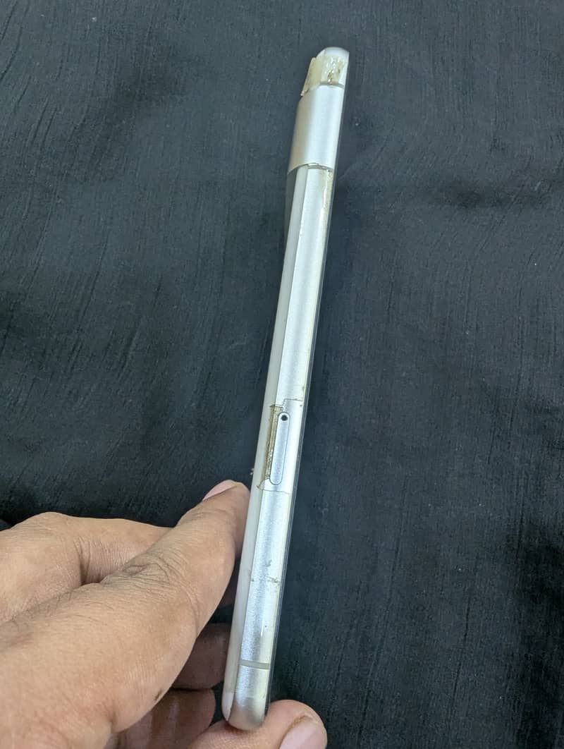 Google Pixel 7 4
