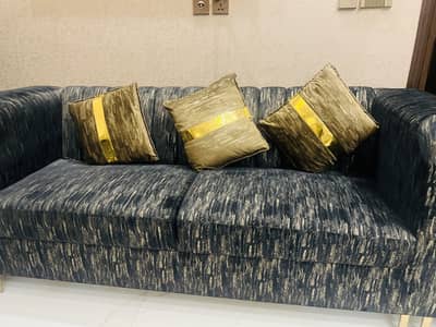 5 SEATER SOFA SET AND LUXURY TABEL