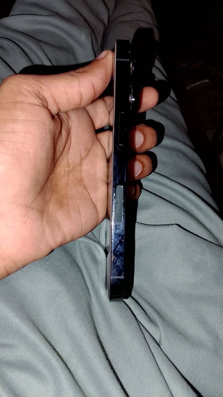 Apple iPhone 13 Pro 2