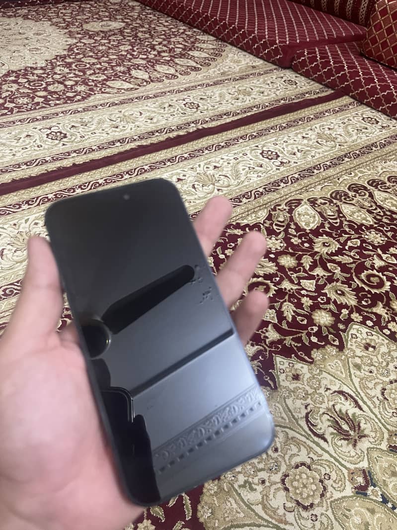 Apple iPhone 14 Pro Max 4