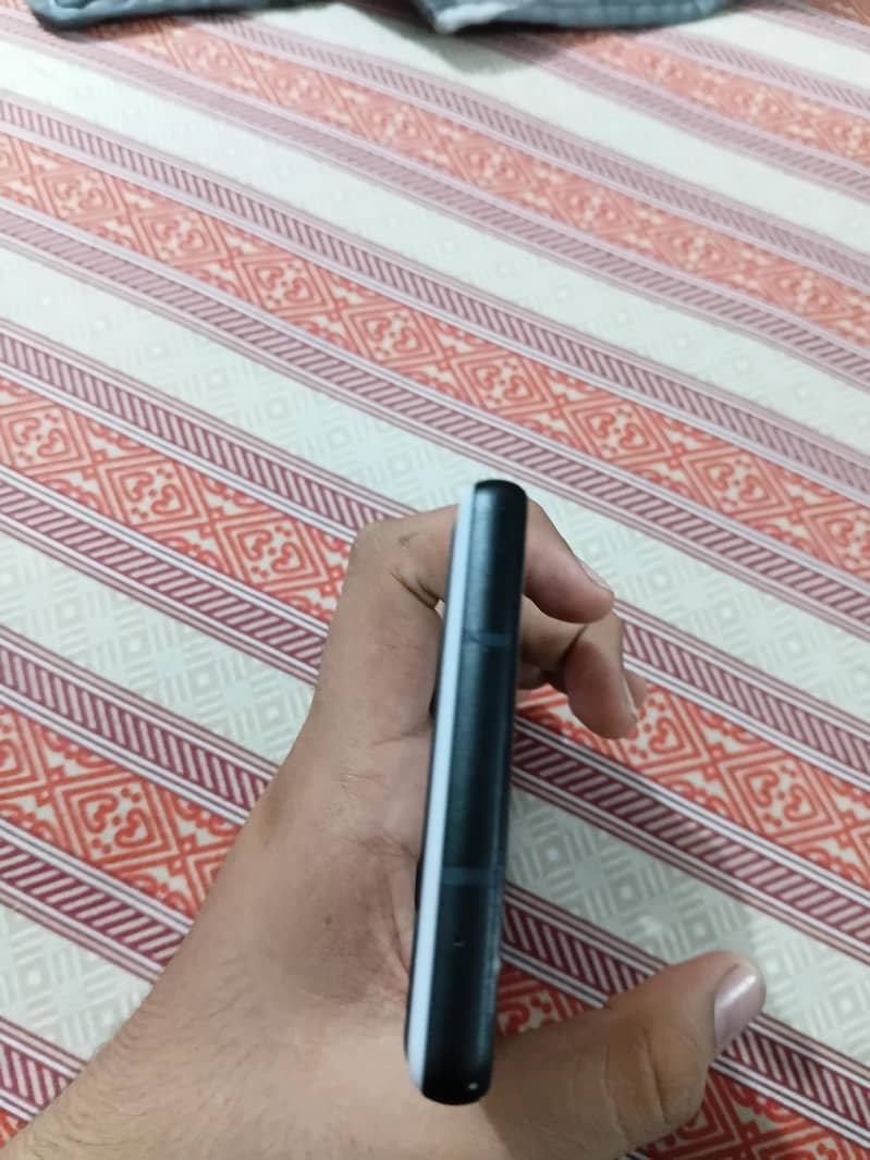 Google Pixel 6a 3