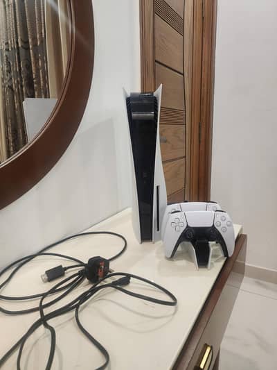 (negotiatian) Ps5 disk Bundle – 2 Controllers, MK11, & Charging Dock