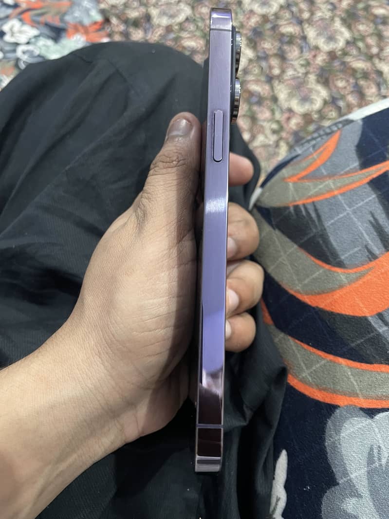 Apple iPhone 14 Pro Max 3