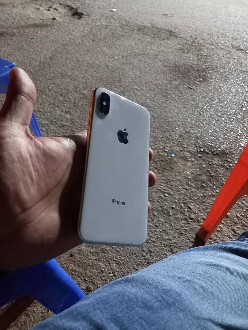 Apple iPhone X 3