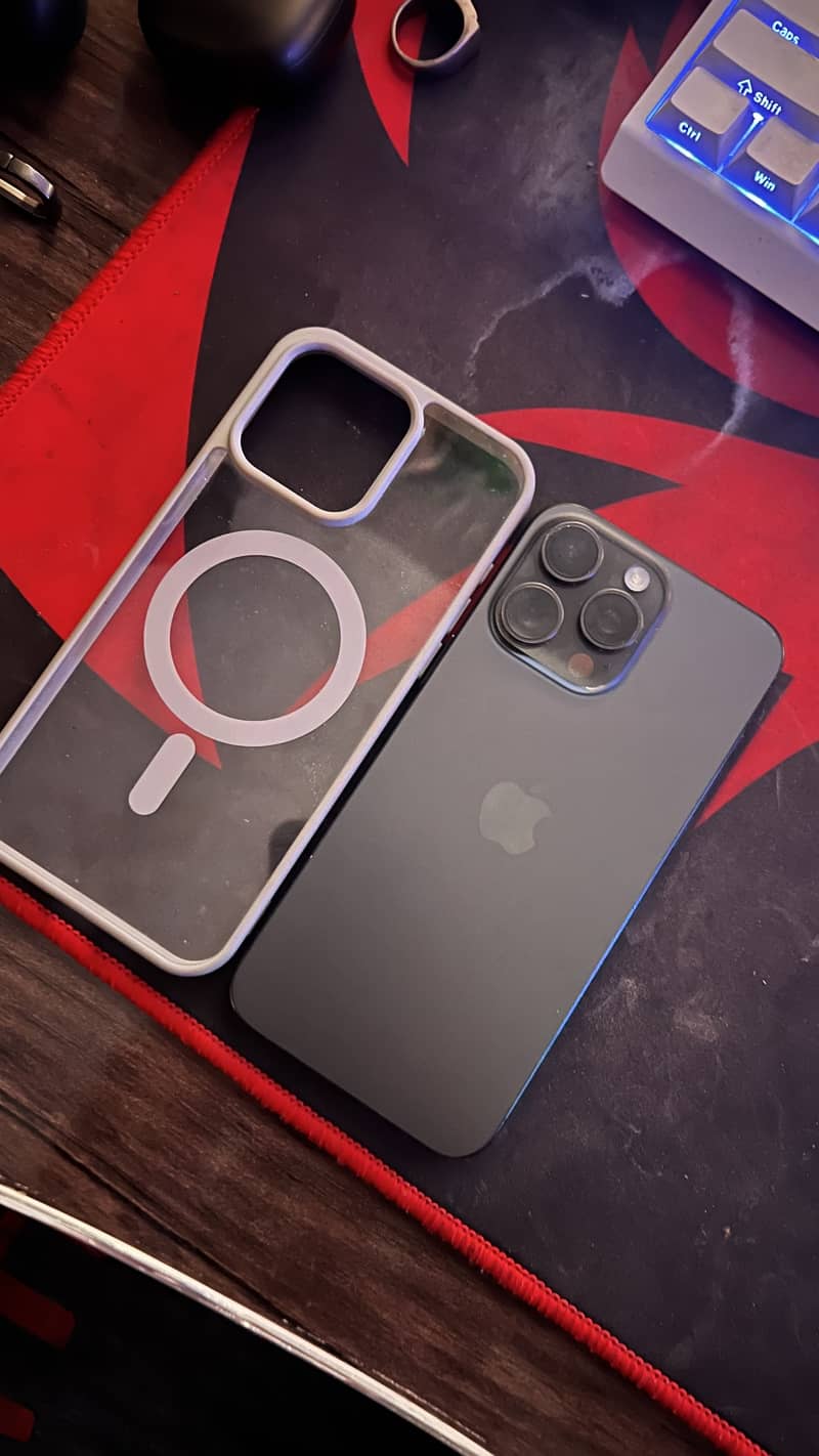 Apple iPhone 15 Pro Max 3