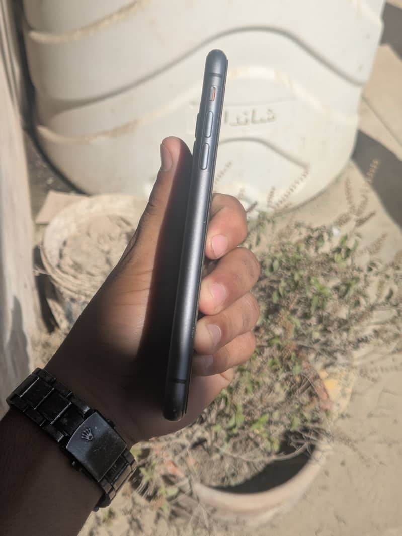 Apple iPhone 11 1