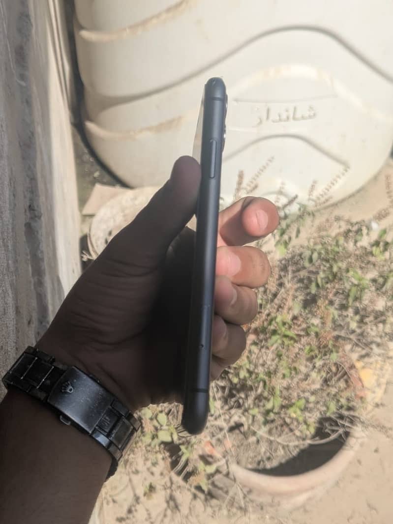 Apple iPhone 11 5