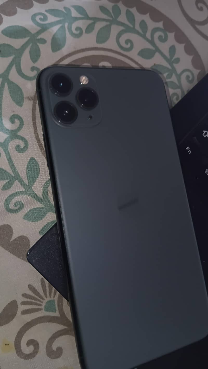 Apple iPhone 11 Pro Max 3