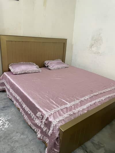 king size bed wooden