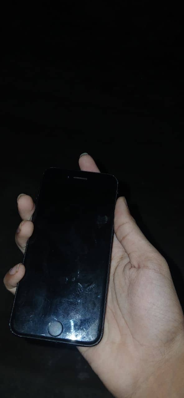 Apple iPhone 7 7