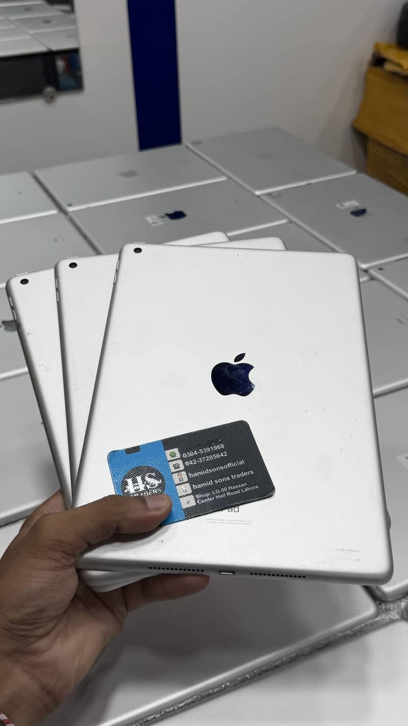 Apple iPad 8th Gen. 128Gb. A grade. Ios 27. Apple Pencil Support ...