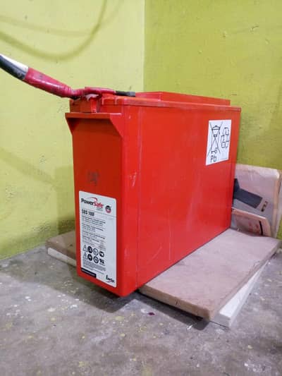 dry battery 100amp only 6 month use DC Losd pe