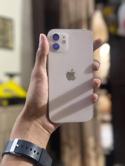 Apple iPhone 12