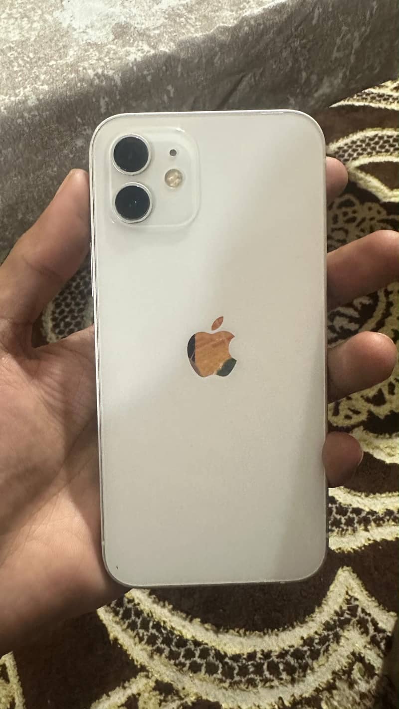 Apple iPhone 12 3