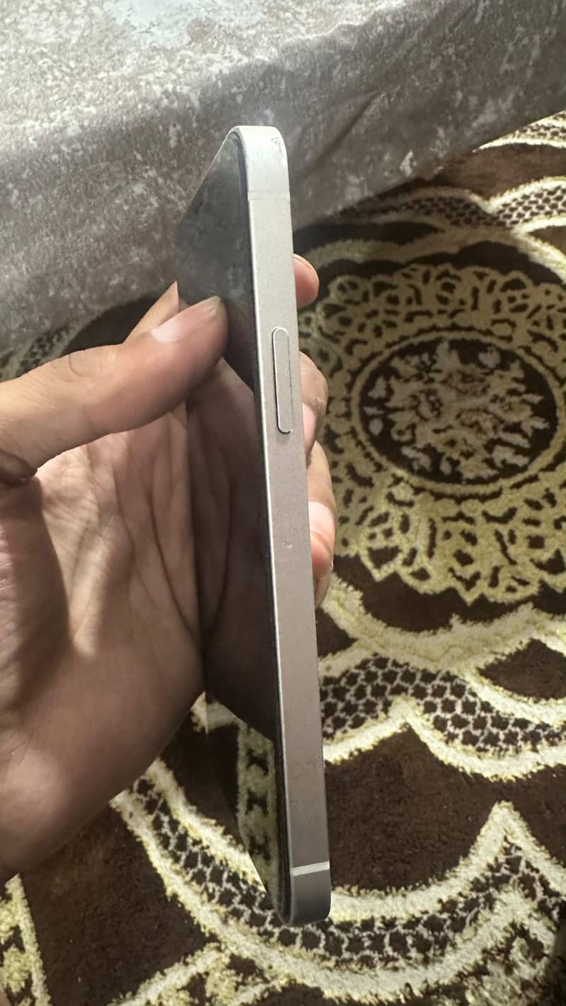Apple iPhone 12 5