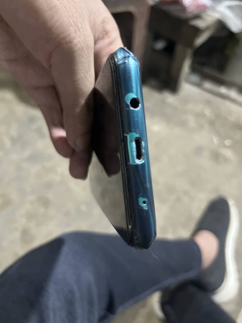 Tecno Spark 7T 4