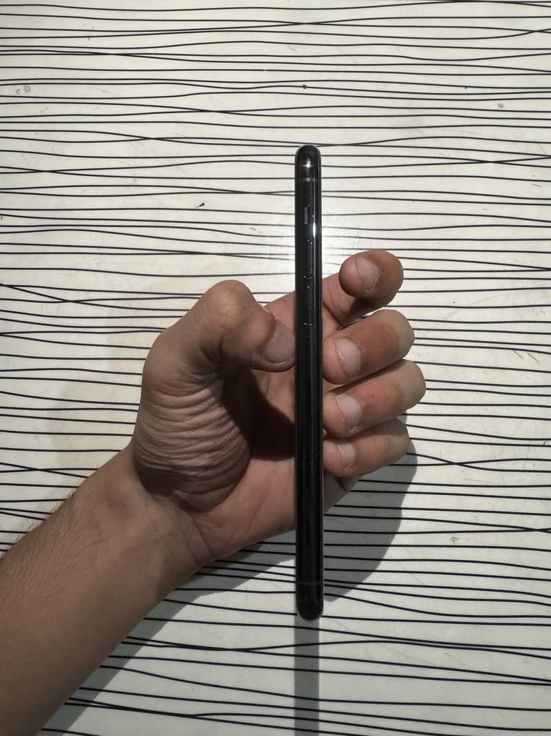 Apple iPhone 11 Pro 0