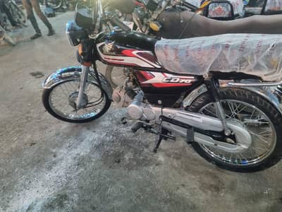 I am sel my Honda cdi 70 bike 2025 3 month 03132432355