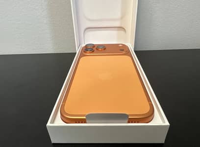 New Apple iPhone 17 Pro Max 256gb factory unlocked cosmic orange