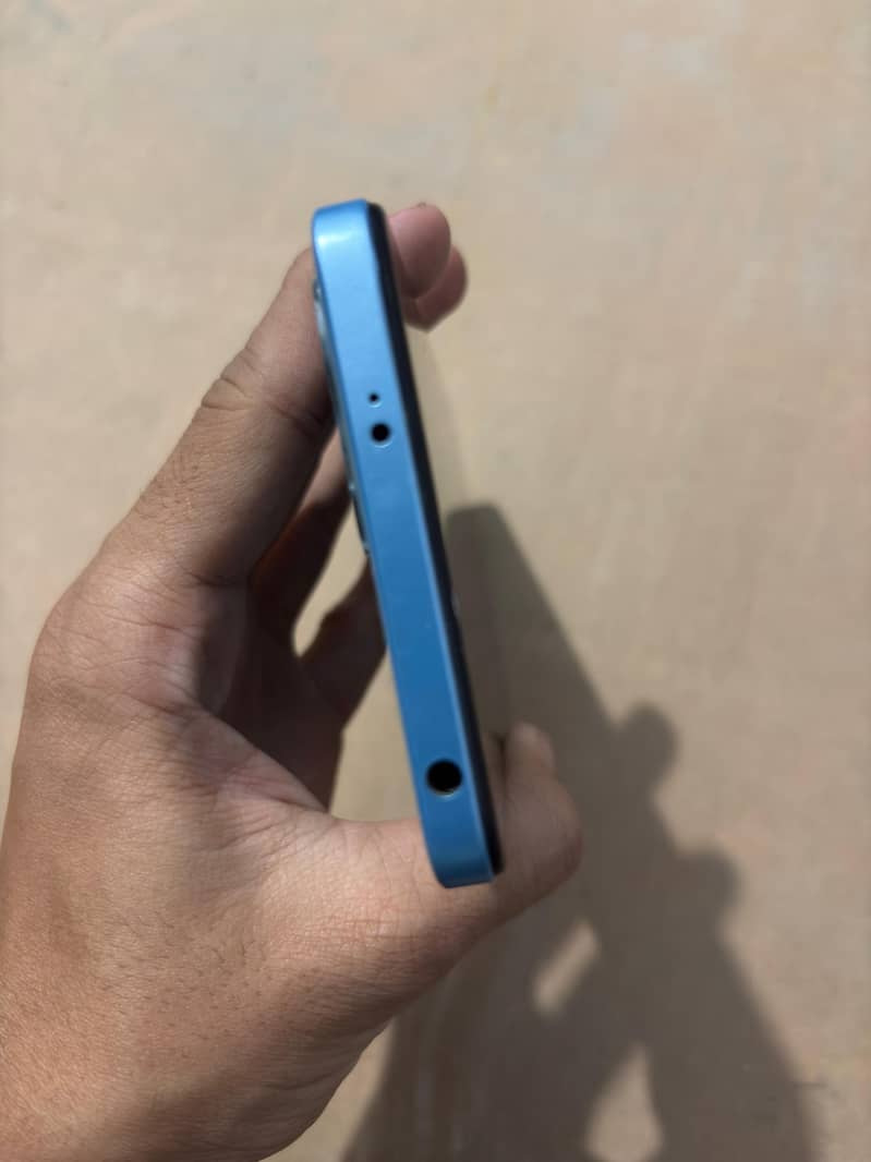 Realme 12 4