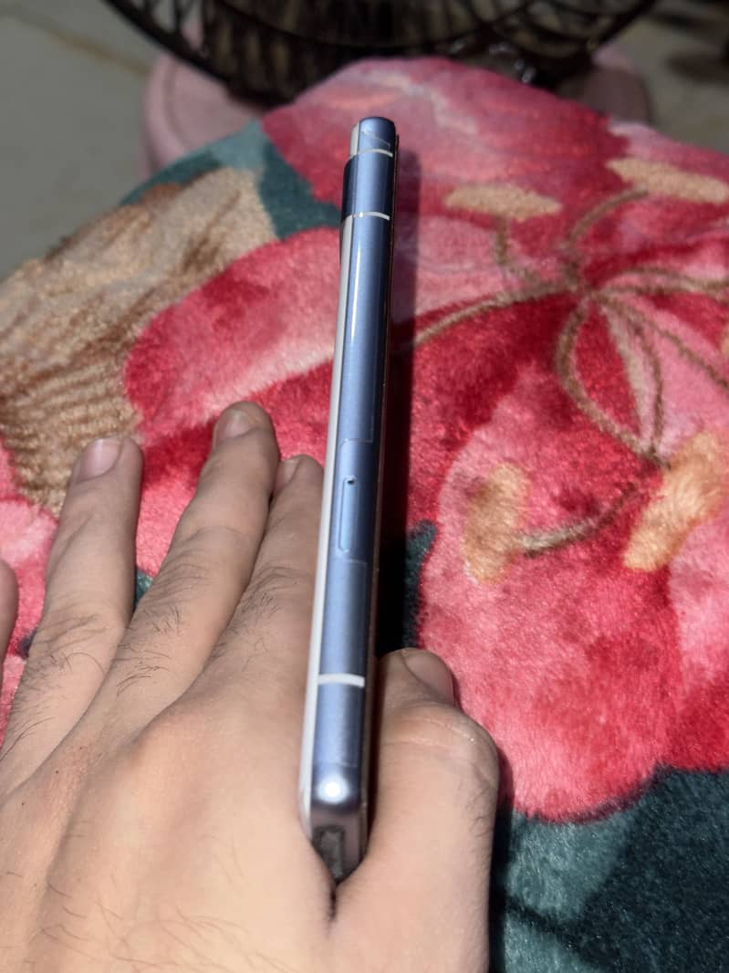 Google Pixel 7a 5
