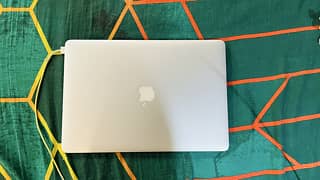 MacBook Pro 15 Retina 2015 i7 16GB 256GB SSD