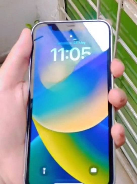 Apple iPhone 11 0