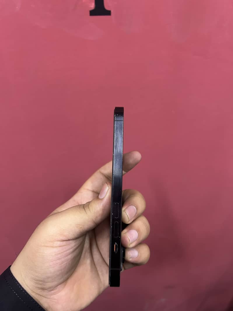 Apple iPhone 14 Pro 4