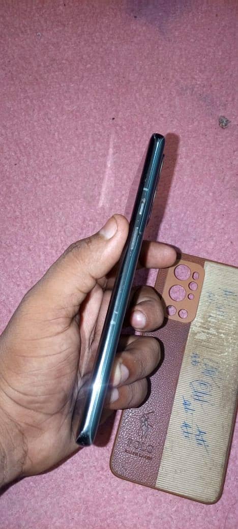 One Plus 9 Pro 4