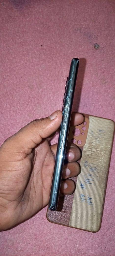 One Plus 9 Pro 7