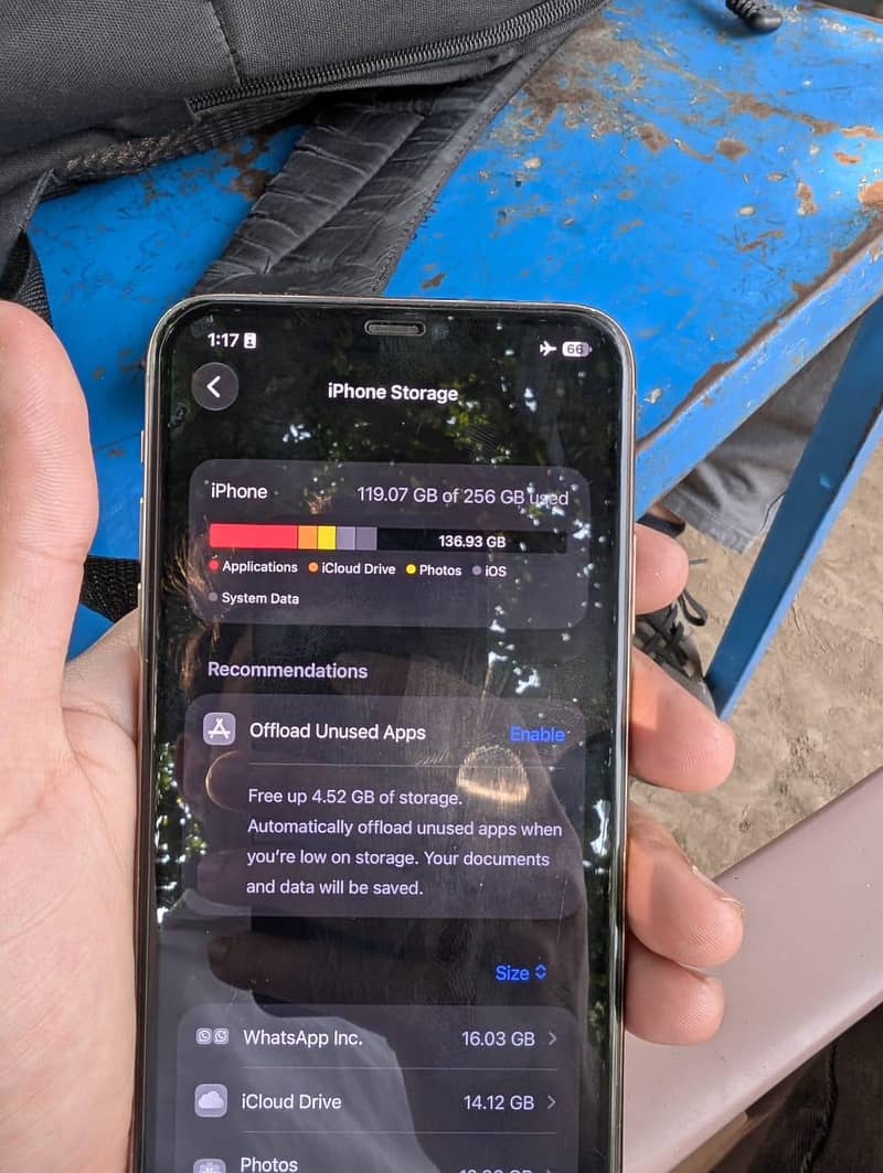 Apple iPhone 11 Pro Max 4