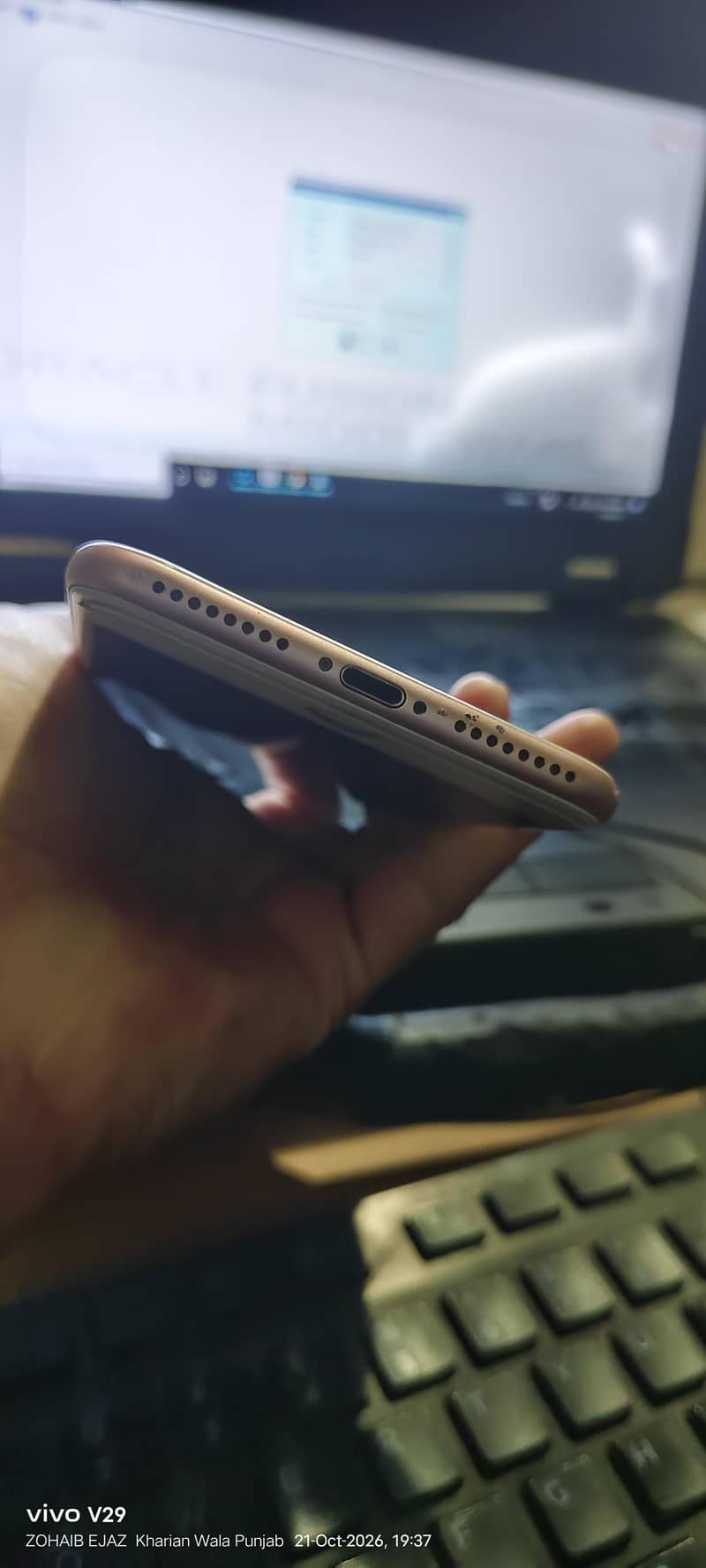 Apple iPhone 7 Plus 2