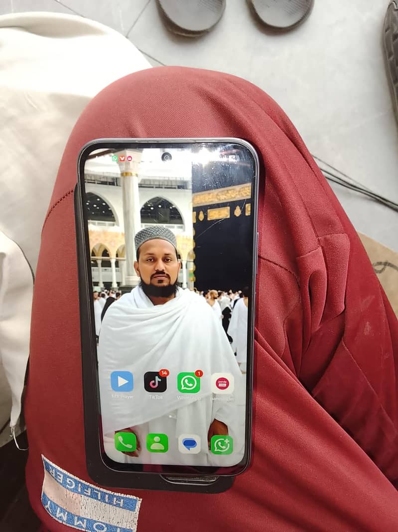 OPPO A6 1