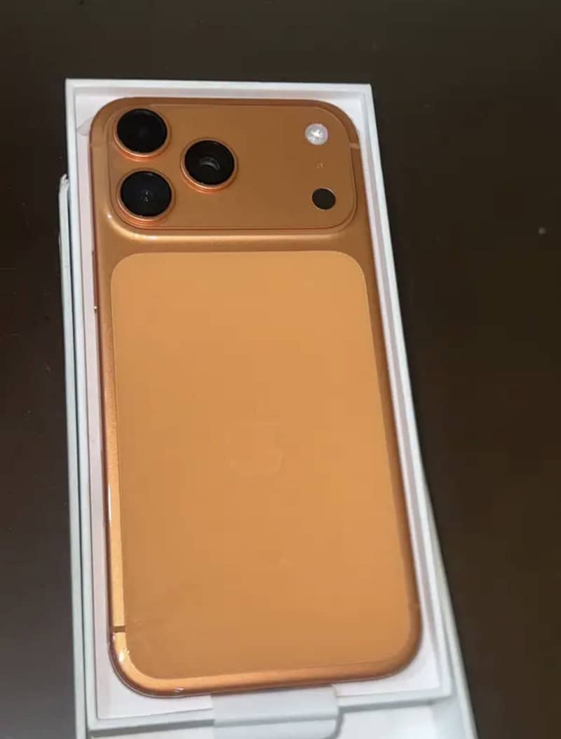 Apple iPhone 17 Pro Max 0