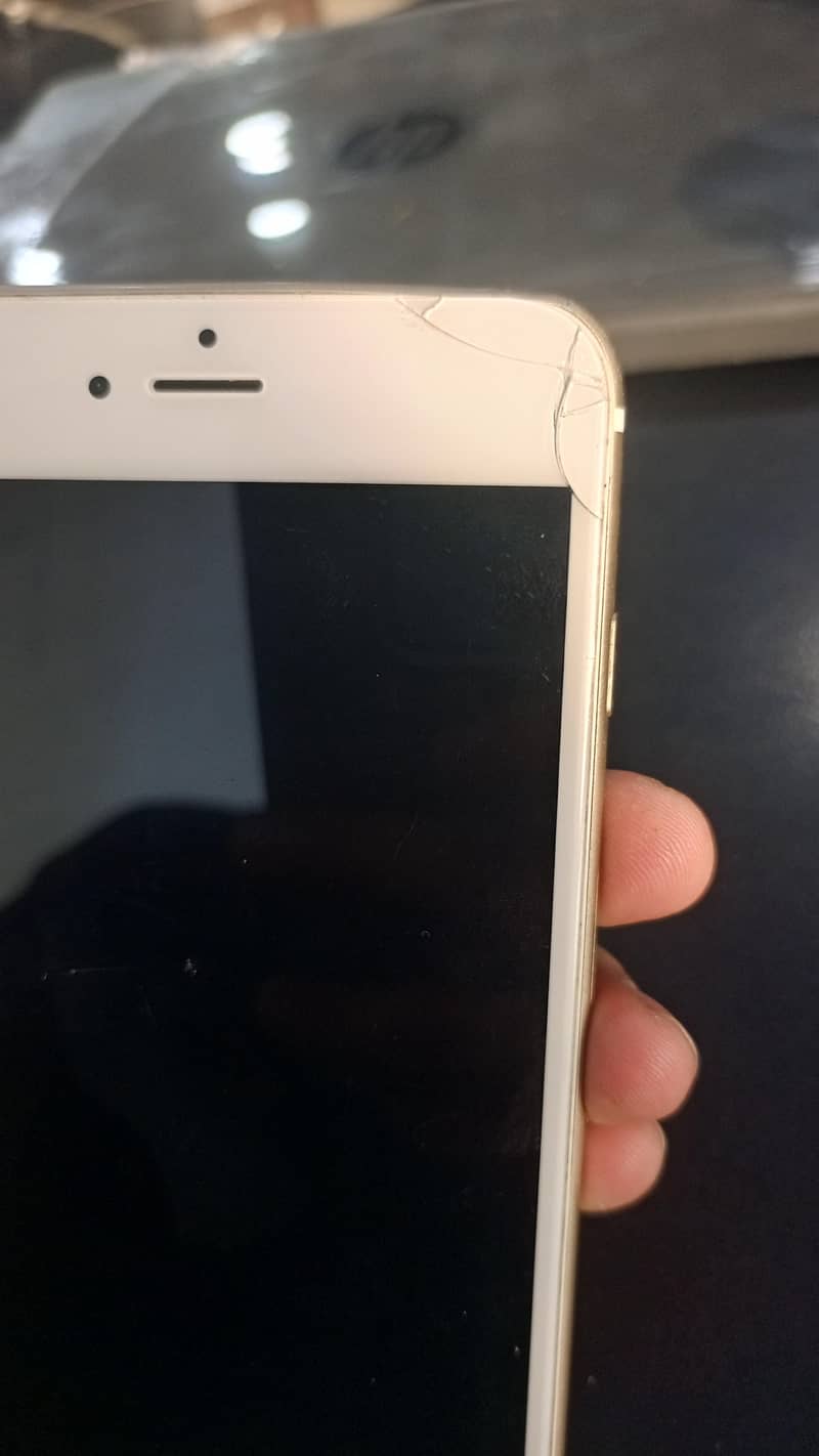 Apple iPhone 6 Plus 3