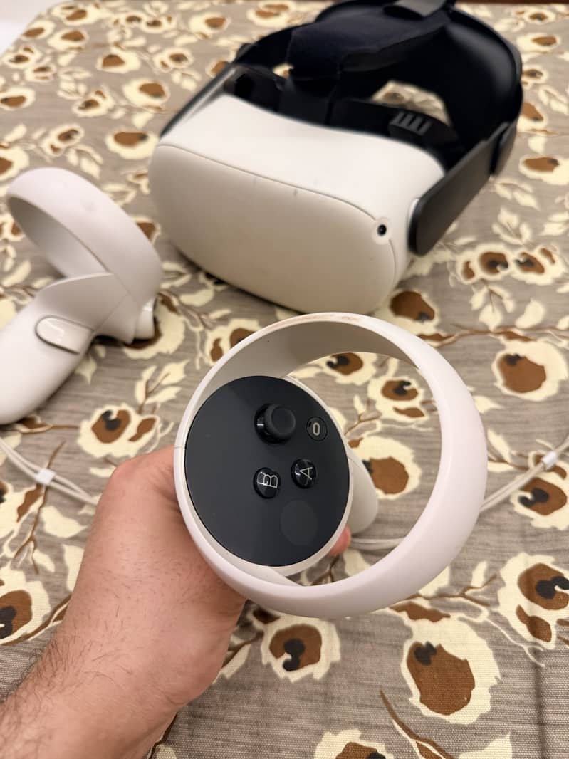Oculus Quest 2 + IB Cricket Bat 1