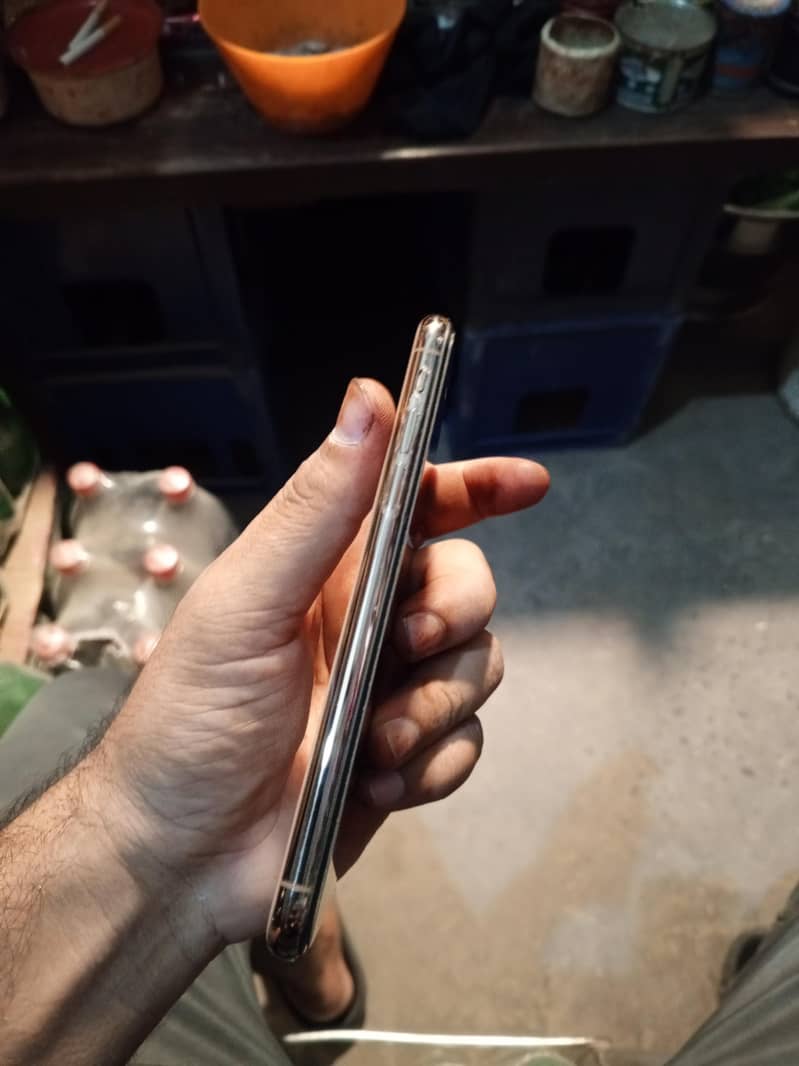 Apple iPhone XS 2