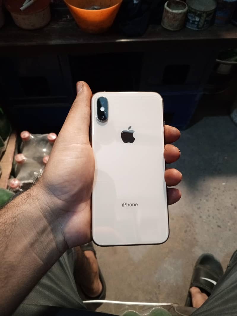 Apple iPhone XS 6