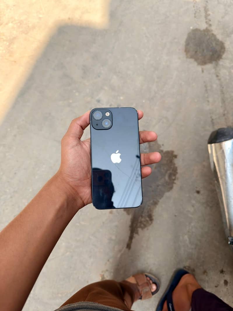 Apple iPhone 13 1