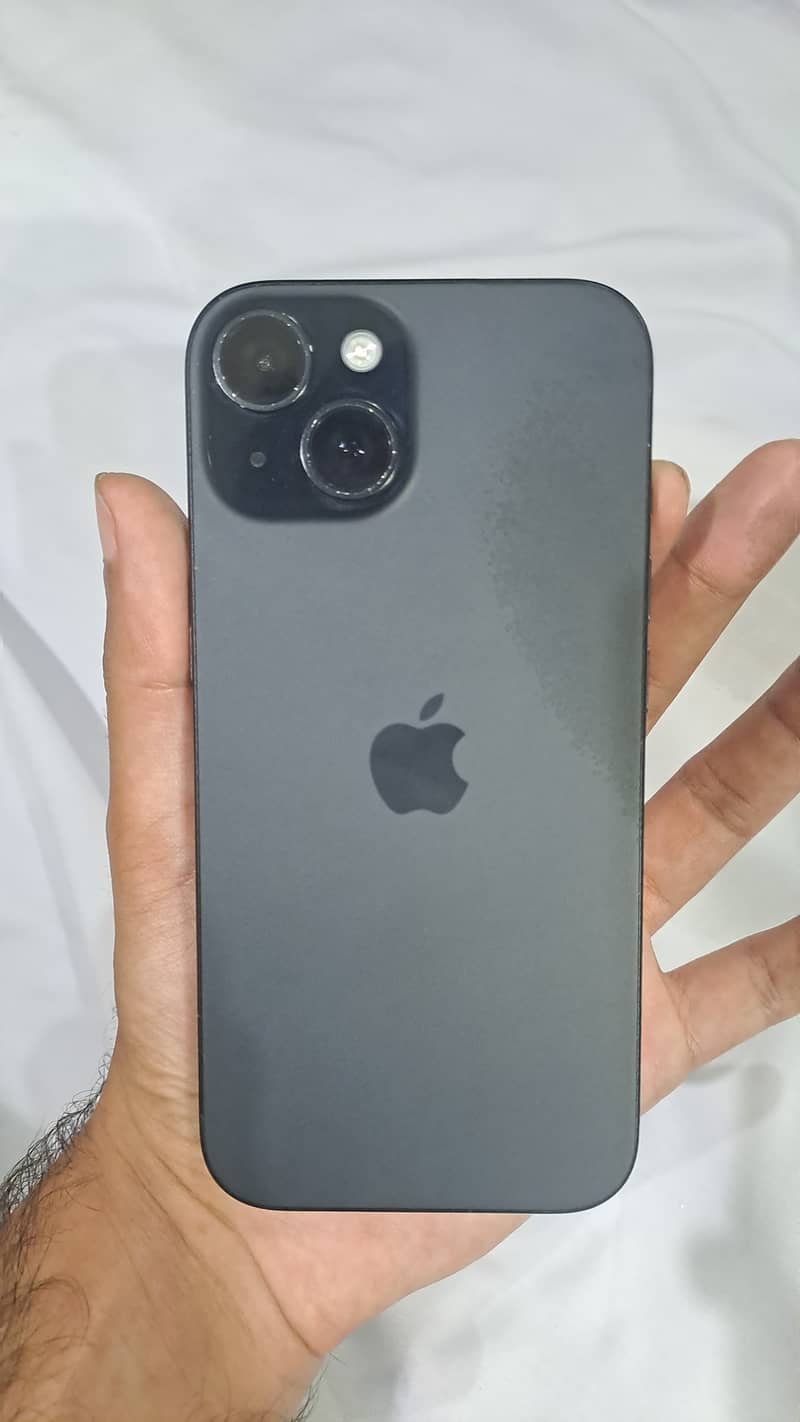 Apple iPhone 15 4