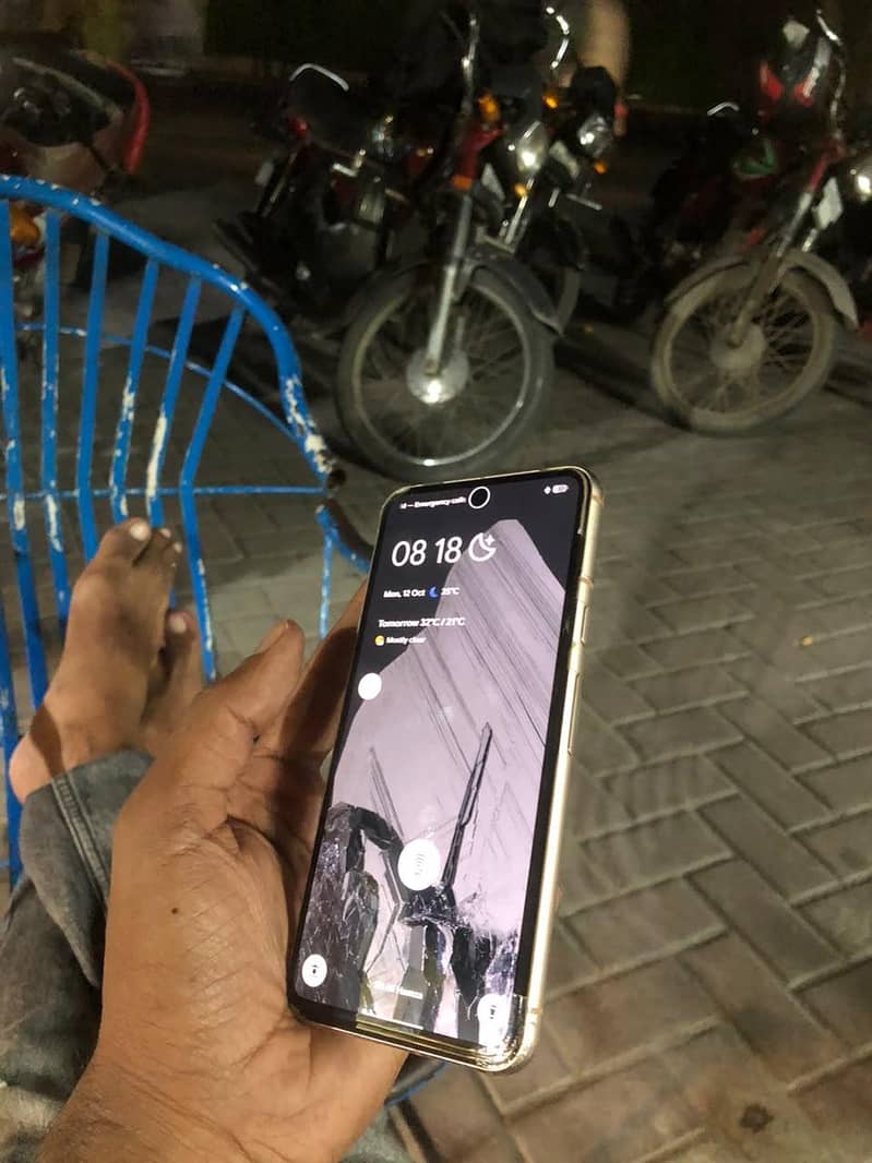 Google Pixel 8 2