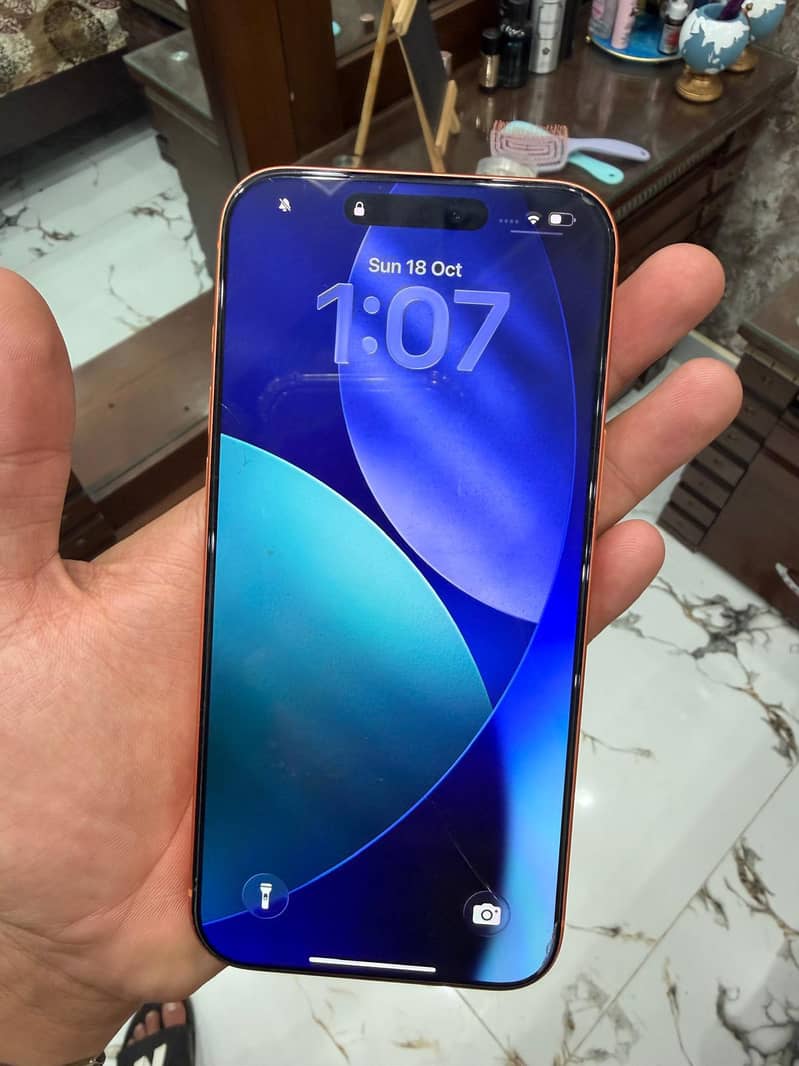 Apple iPhone 17 Pro Max 1