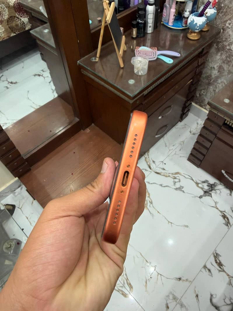 Apple iPhone 17 Pro Max 2