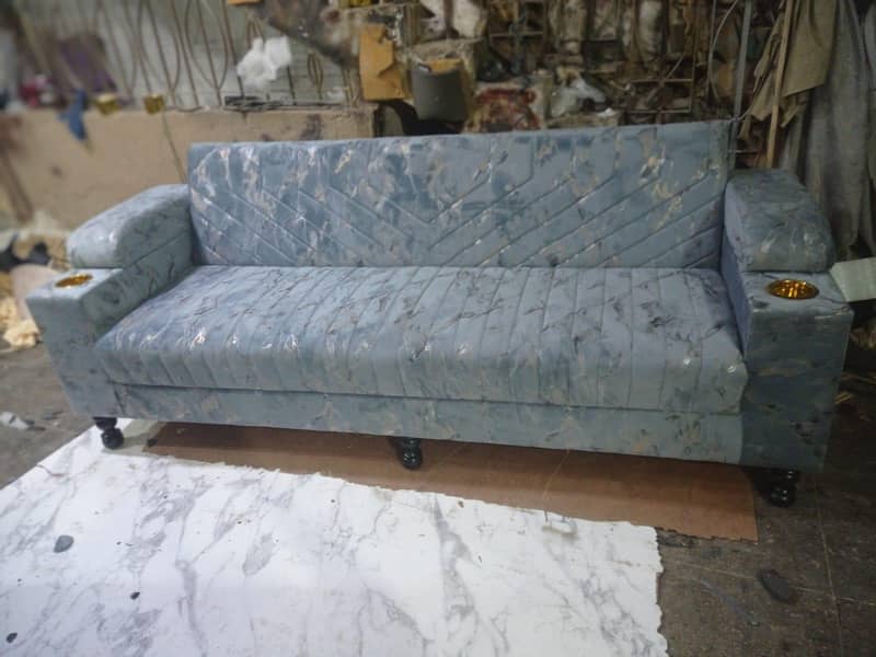 SOFA CUMBED 0