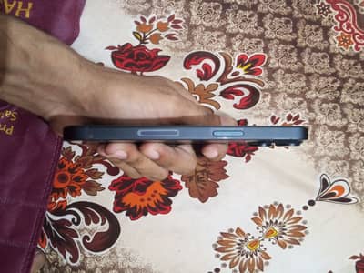 I phone 14 jv gb 128 ha condition 10 by 10 ha no fult no apen na reper