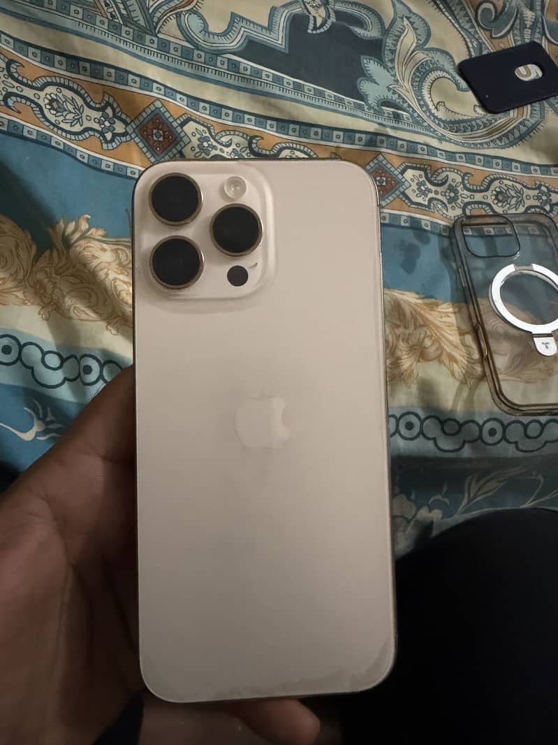 Apple iPhone 16 Pro Max 0