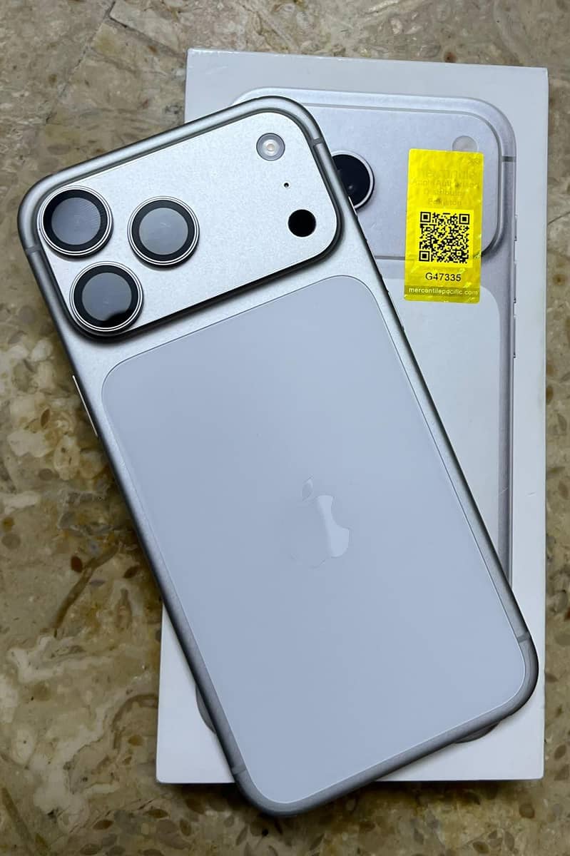 Apple iPhone 17 Pro Max 0