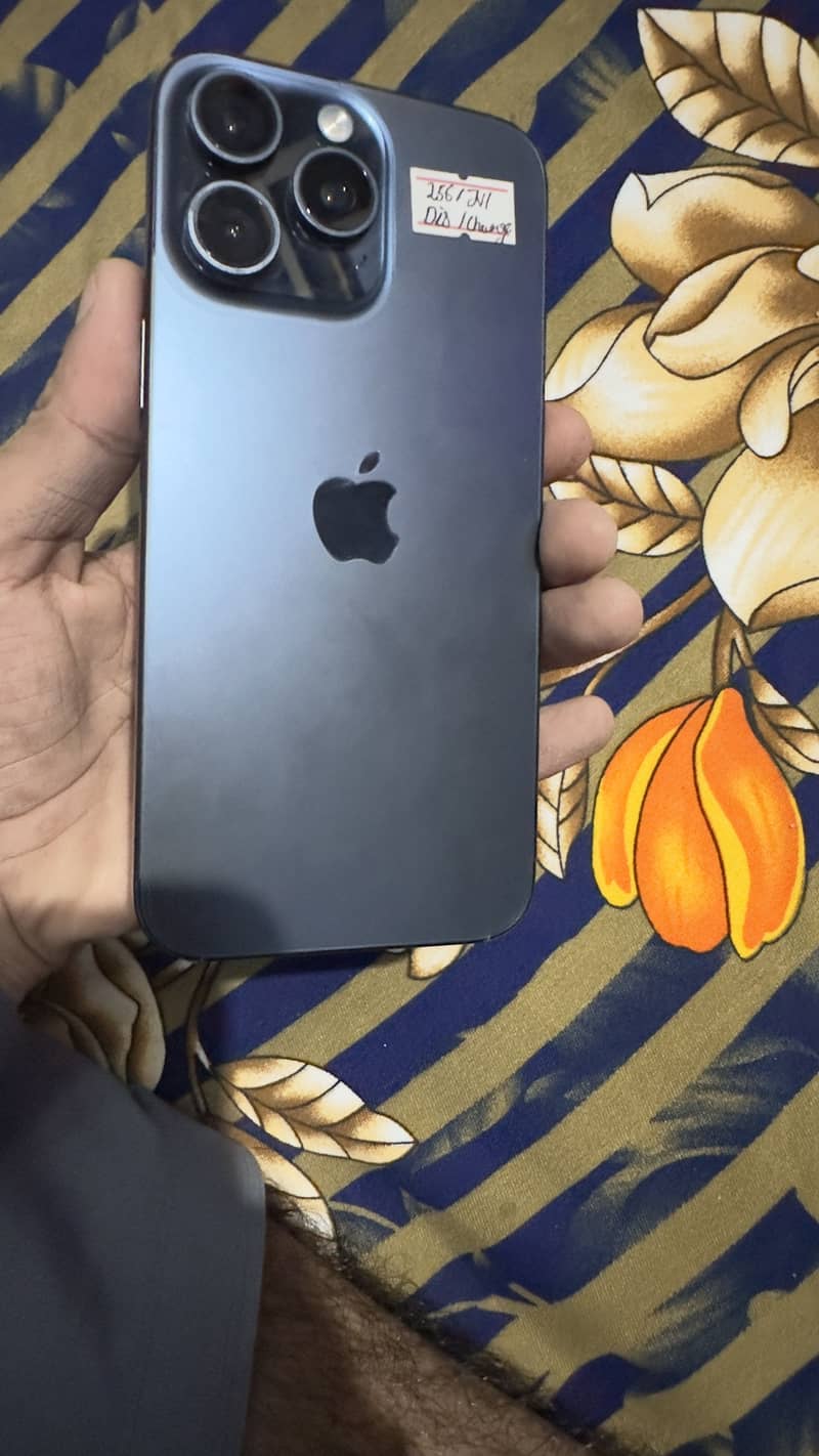 Apple iPhone 15 Pro Max 1
