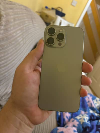 Apple iPhone 16 Pro Max