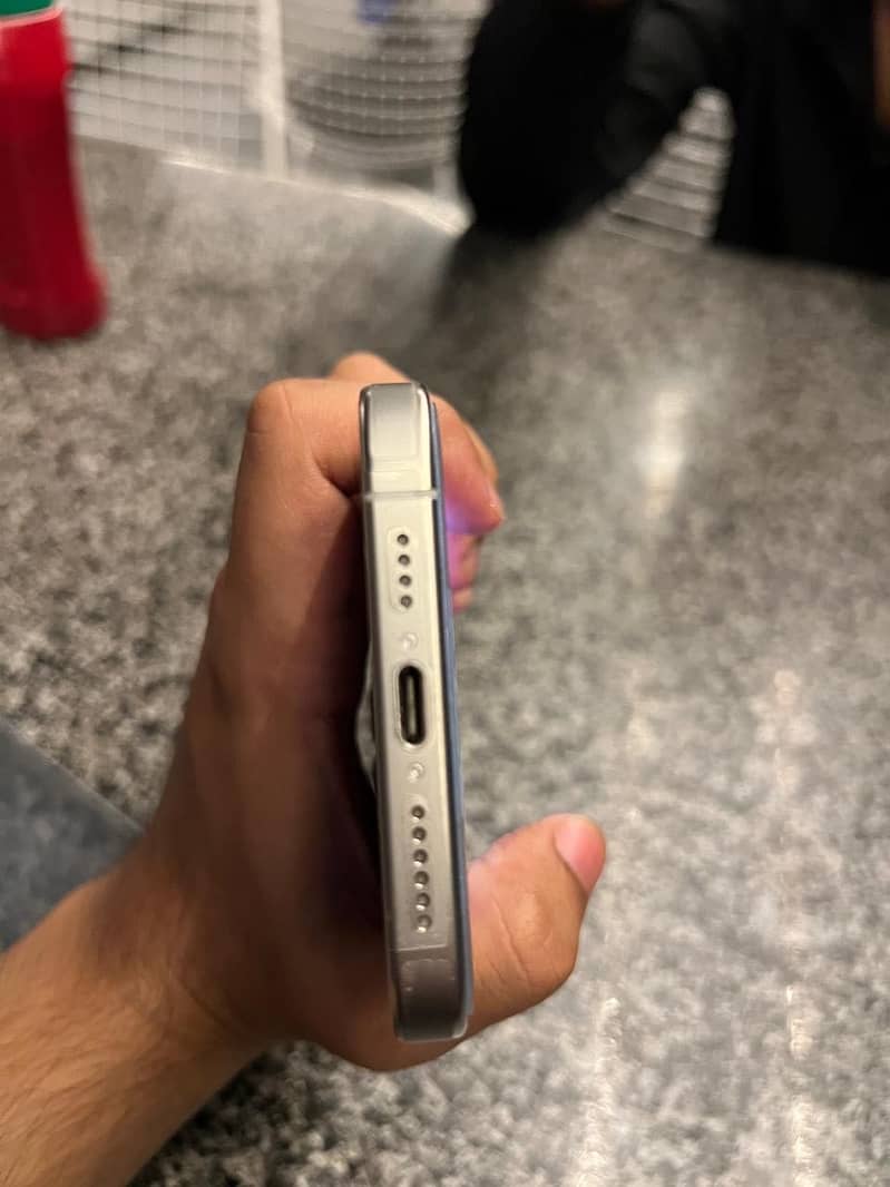 Apple iPhone 15 Pro Max 1